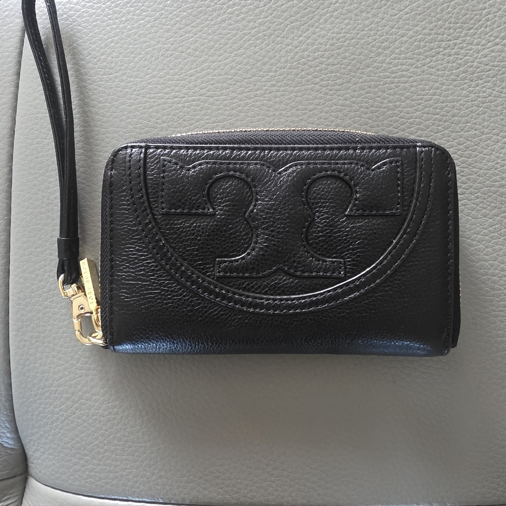 TORY BURCH Black Leather Wristlet Wallet NWOT